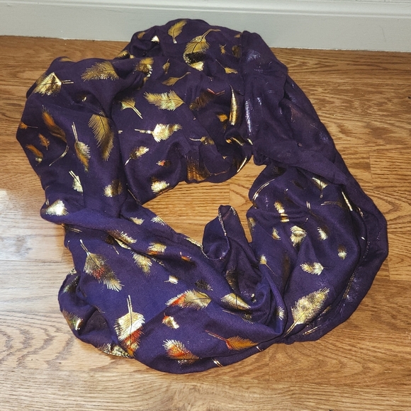 Gold & purple scarf | OS - Picture 1 of 5